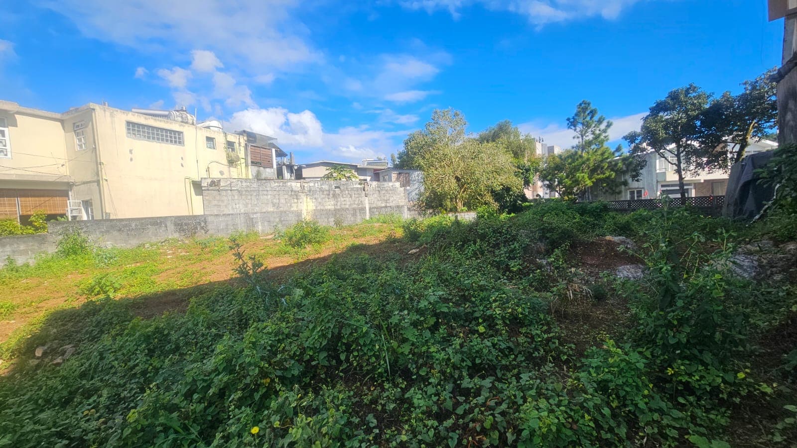 Terrain résidentiel de 18 perches à vendre à Curepipe Emplacement idéal — Curepipe, Mauritius